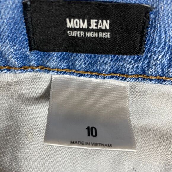 Express Mom Jean Super High Rise Women's Size 10 Ripped Raw Hem Light Wash - Picture 7 of 10